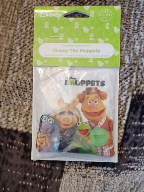 4/$60 New "Disney The Muppets" Scent Pak by Scentsy